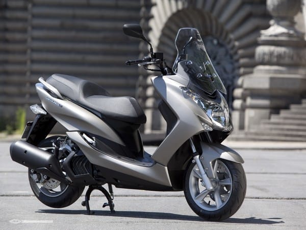 Yamaha Majesty S – MBK Skyliner S 125 : baisse de prix à 2 999 €