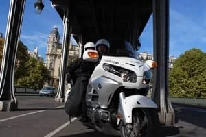 Motocab recrute; Uber pop ferme !