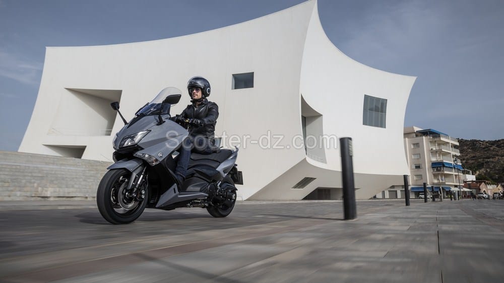Yamaha Algérie : TMAX LUX MAX prévu pour mars 2016