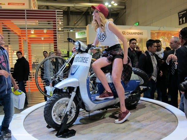 Nouveautés 2016 – Eicma – Peugeot séries spéciales et Django Le Derny by Deus