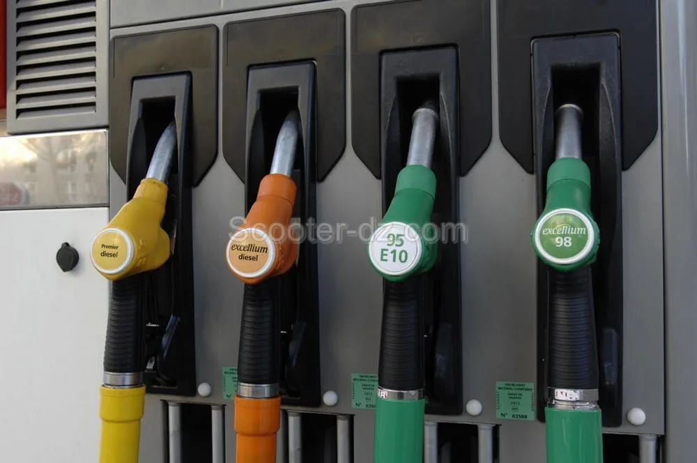 Algérie 2017 :  Hausse des prix des carburants