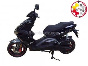 VMS Industrie : nouveau modèle avec la scooter sportif "Driver" 125