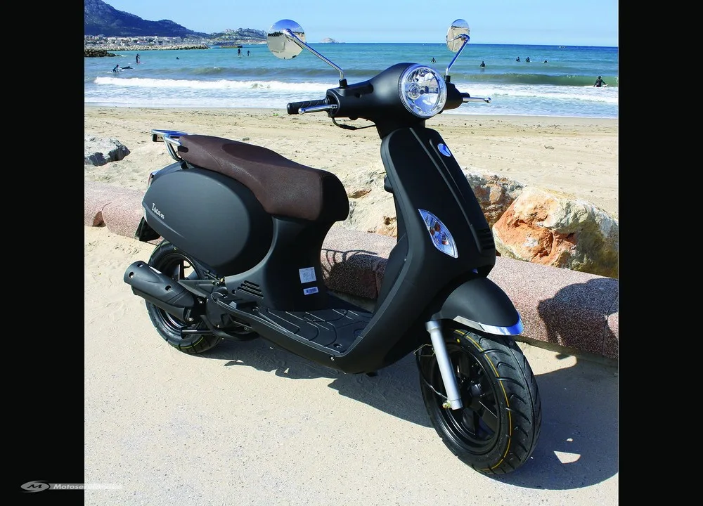 Orcal : une gamme de scooters à côté de la moto Astor 125