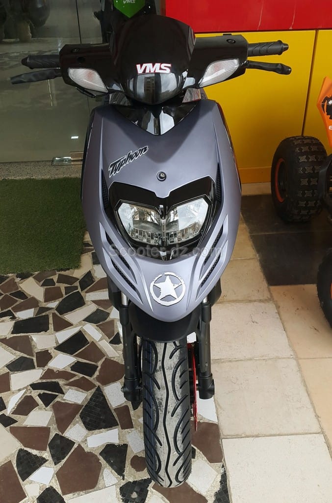 VMS : Nouveau SR Motard 125 finition "TYPHOON" & "33"