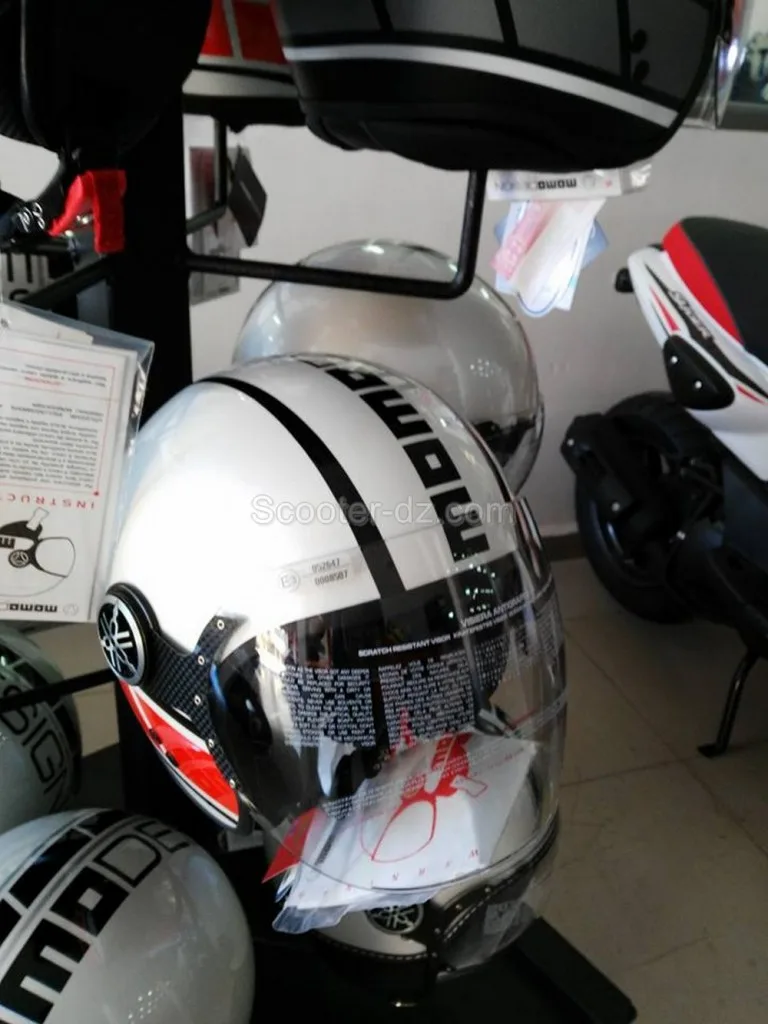 Yamaha Algérie commercialise les casques Yamaha / Momo Design