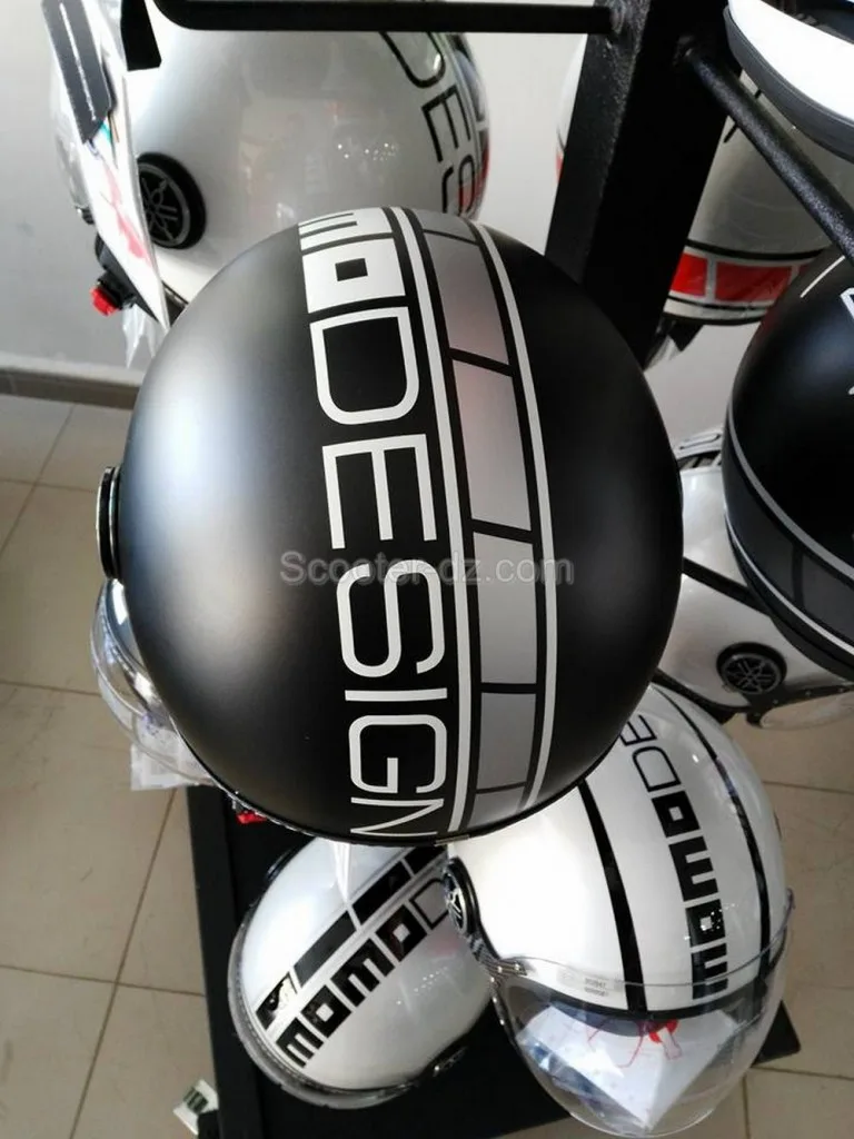Yamaha Algérie commercialise les casques Yamaha / Momo Design
