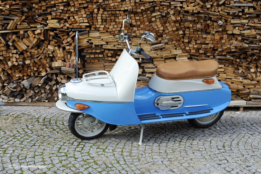 Cezeta 506 : le scooter électrique néo-rétro tchèque
