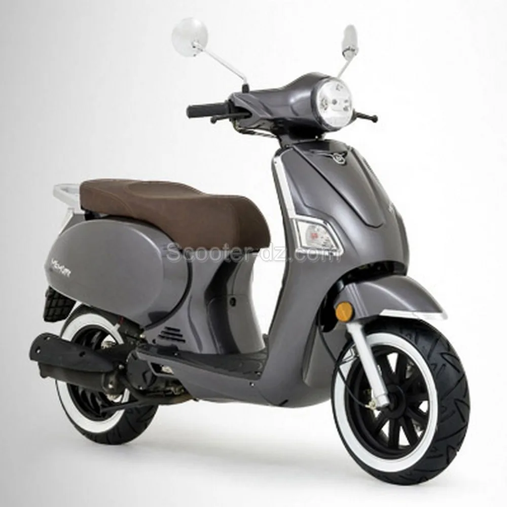 VMS lance un scooter néo-rétro, le VMS Estate 125 marron