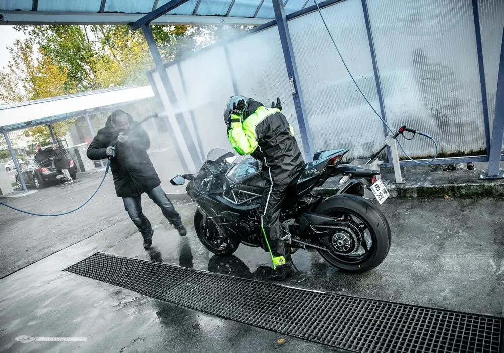 Test ensemble pluie Tucano Diluvio Rex : le roi sous les gouttes ?
