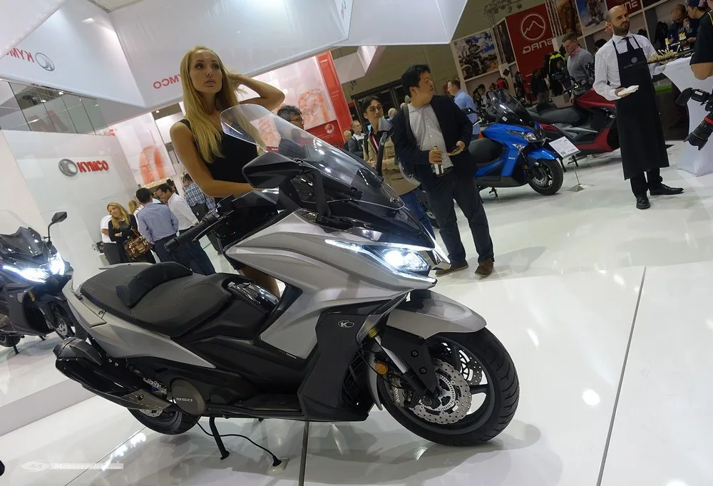 Nouveauté 2017 : Kymco AK 550 – Intermot 2016
