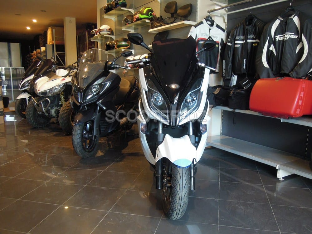 Kymco Algérie a récemment reçu 4 scooters