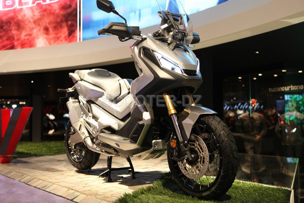 #Live Eicma 2016 : Honda X-ADV, le Maxi-Scooter tout terrain !