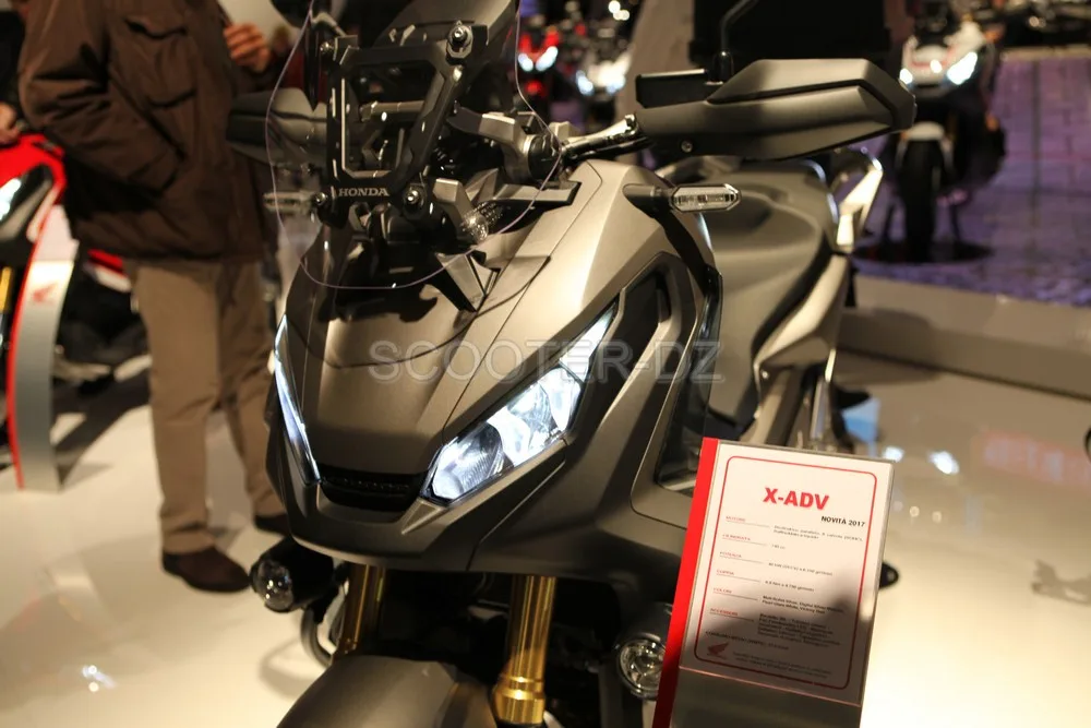 #Live Eicma 2016 : Honda X-ADV