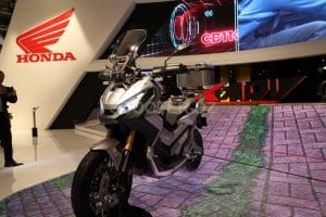 #Live Eicma 2016 : Honda X-ADV
