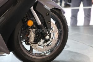 Kymco, le maxi-scooter taïwanais AK-550