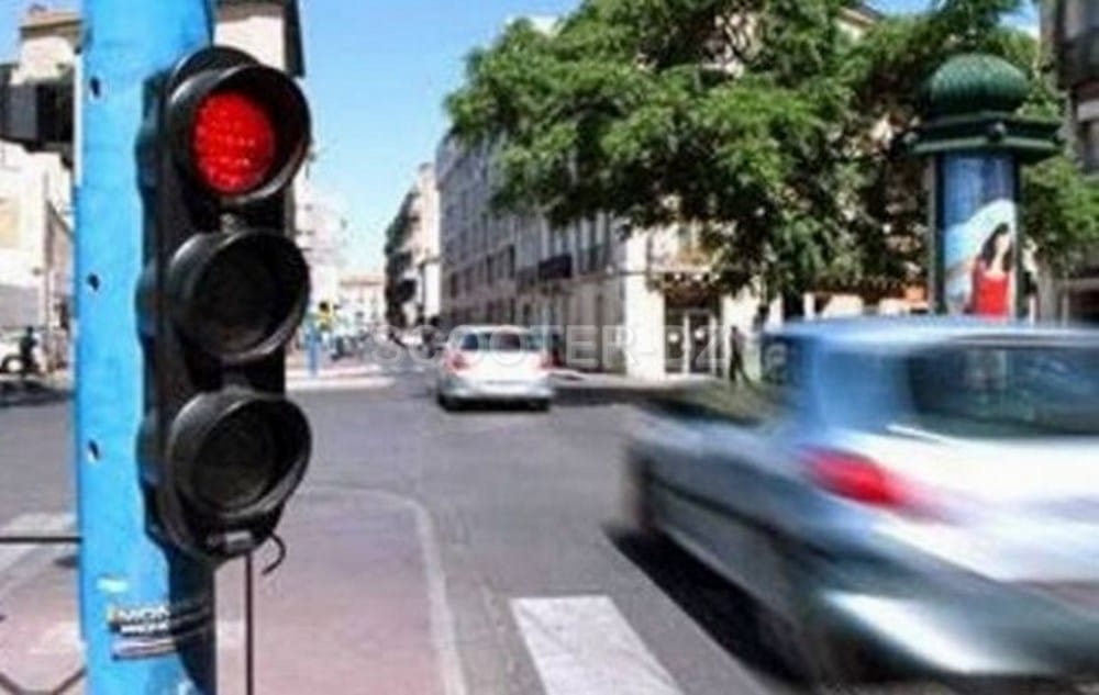 Régulation de trafic : projet d’installation de feux tricolores dans 500 carrefours à Alger