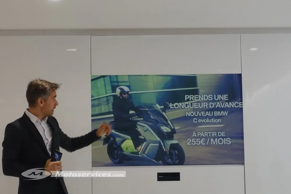 BMW Motorrad met les watts sur le premium