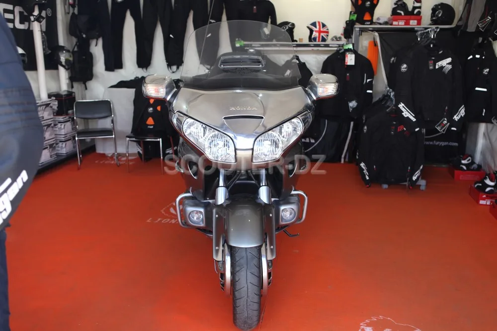 ALMOTO 2017 : Nouveautés et promotions Lion Moto