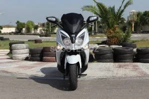 SYM Algérie : Joymax 250i ABS, tarif 2019 et essai en vidéo !
