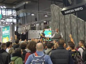 EICMA 2017 : nouveauté Airoh avec Sidi Achour Motos Pièces