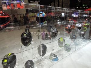 EICMA 2017 : nouveauté Airoh avec Sidi Achour Motos Pièces