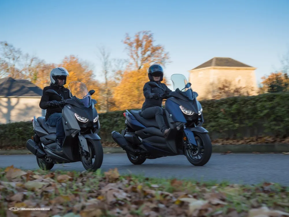 Le Duel Xmax 300 vs 400 !