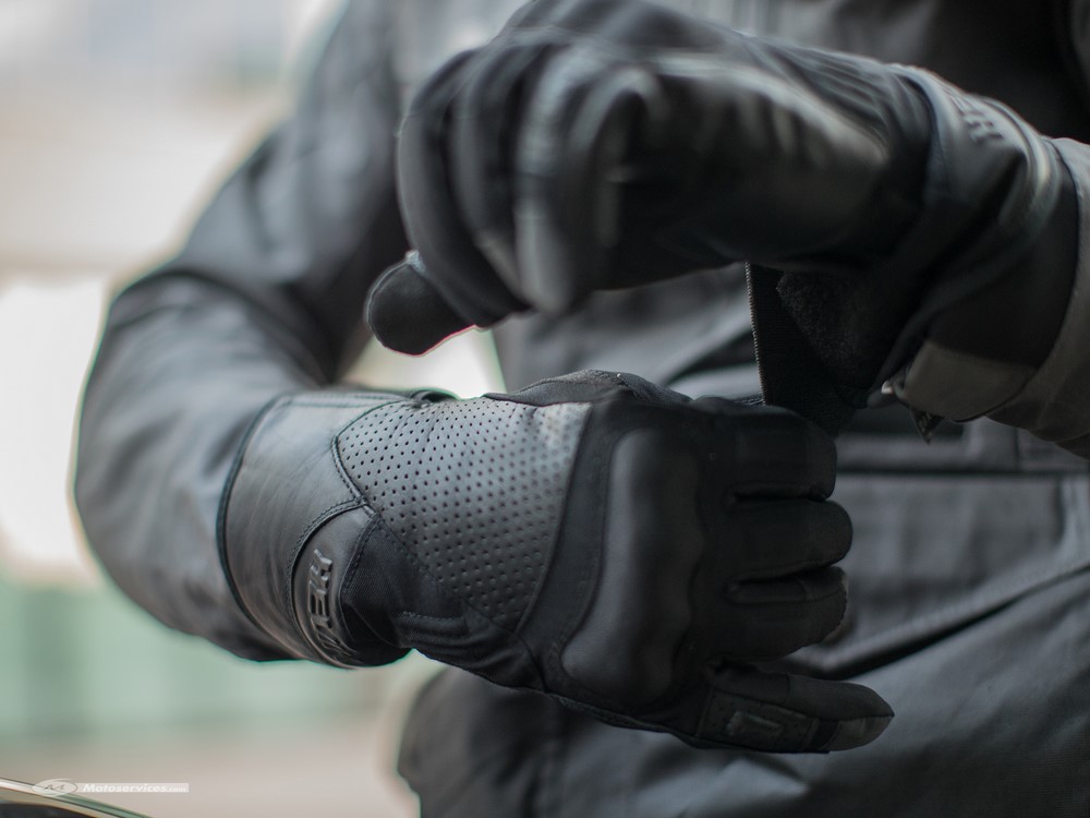 Gants Hevik Rock Dark R : protection en hiver à petit prix