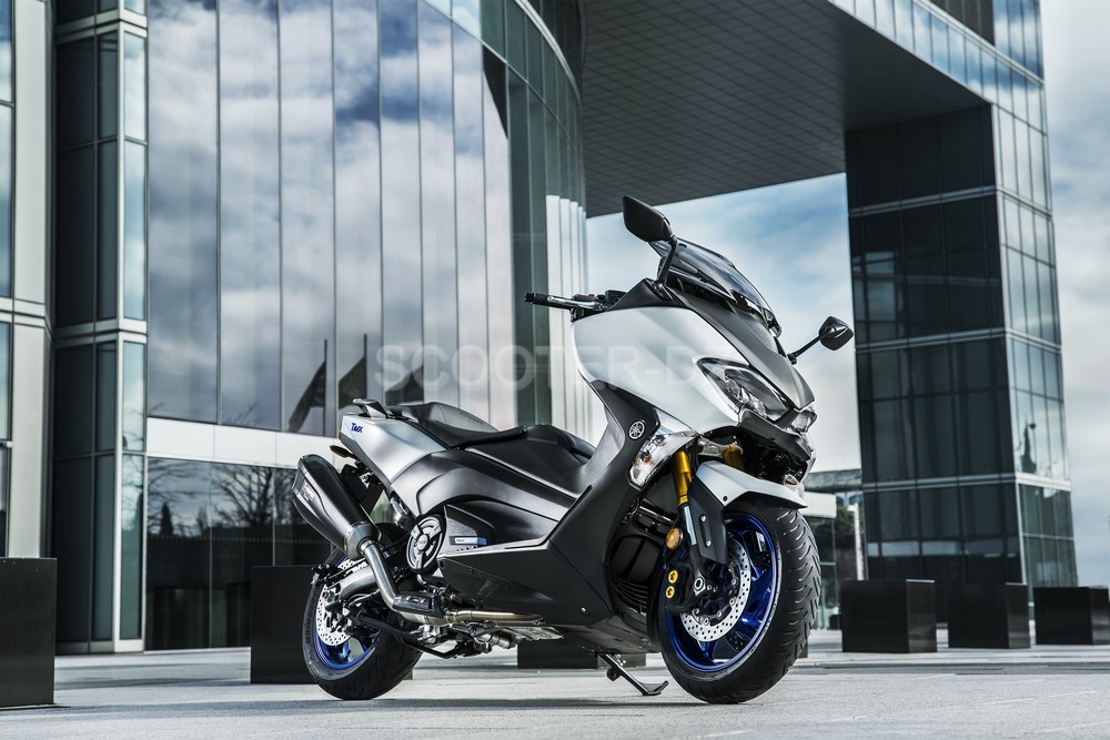 Nouveau TMAX 530 SX Sport Edition : Ma ville. Ma vie. Ma force.