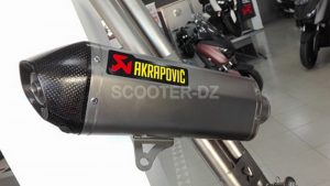 PROX4 propose les pots AKRAPOVIC pour XMax 300 et TMax 530