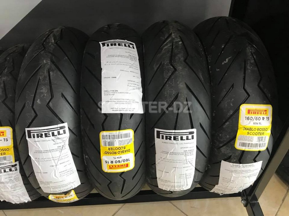 Pneu scooter/moto Pirelli et Metzeller avec Lynhal Trade Sarl