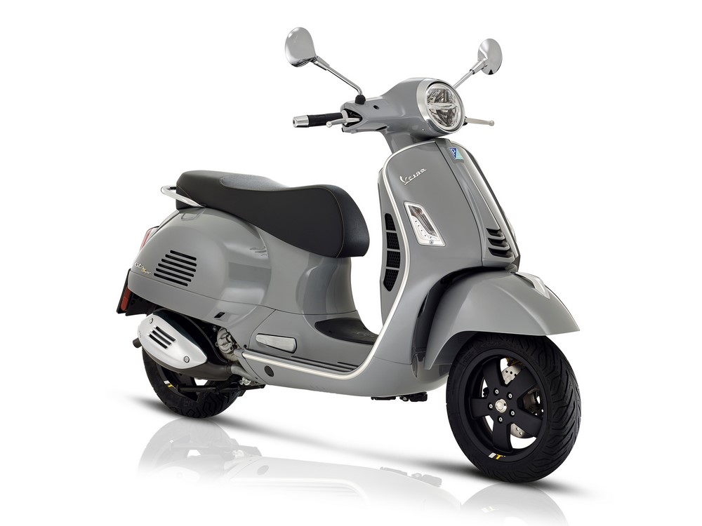Vespa : les GTS Supertech 125 et 300 enfin disponibles