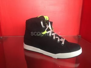 Lion Moto Rider distribue la marque italienne d'équipement "Forma Boots"